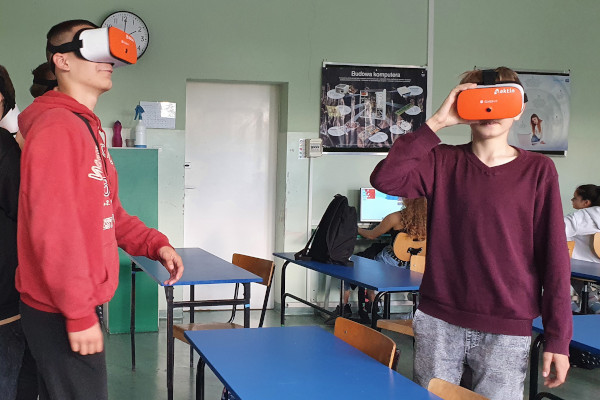 Ilustracja do wpisu: Okulary VR na lekcjach informatyki